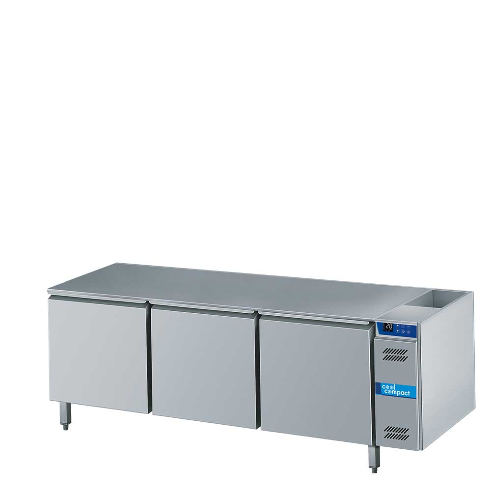 Cool Compact Backwaren-Kühltisch 3 x 40 / 60, 3-türig, für Zentralkühlung