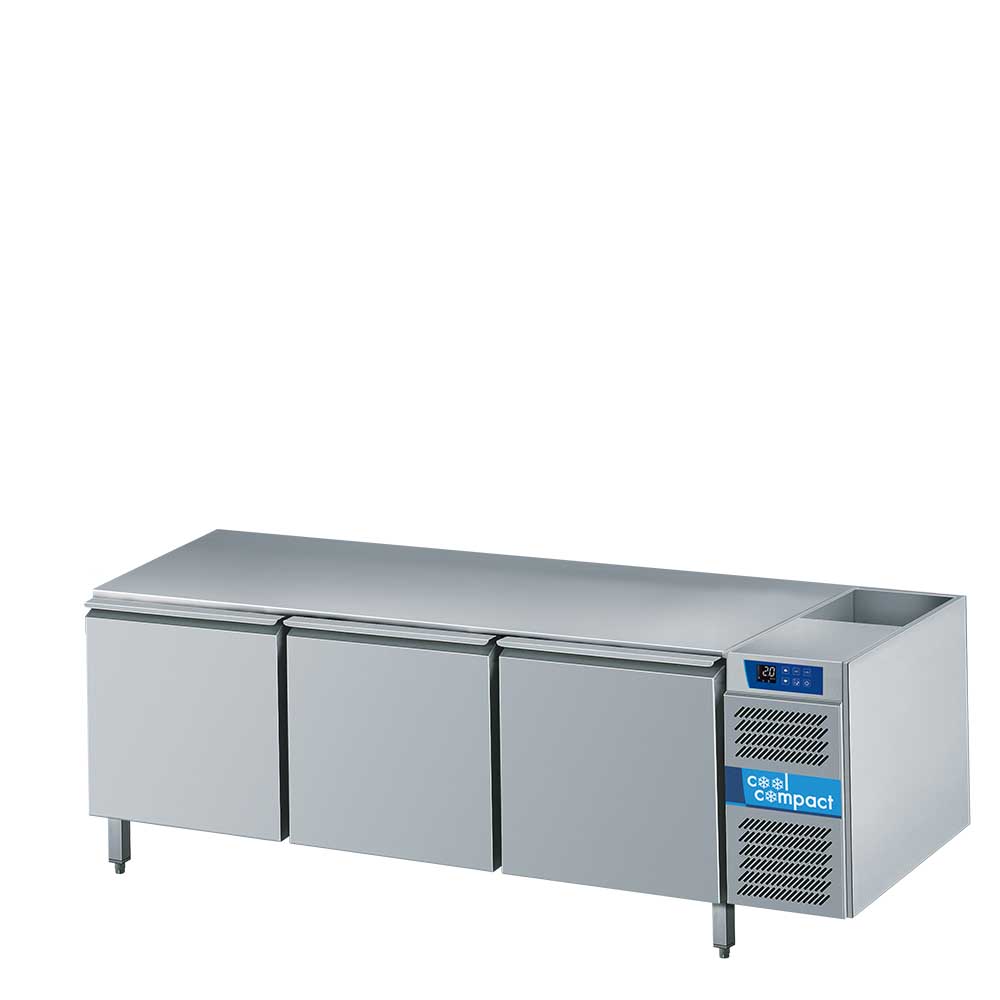 Cool Compact Backwaren-Kühltisch 3 x 40 / 60, 3-türig, mit Kältemaschine